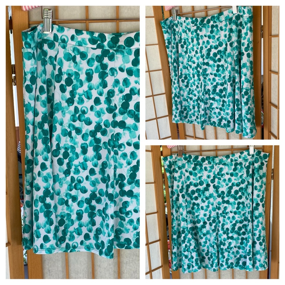 Susan Graver Dotted Activewear Stretch Liquid Knit Skirt/Skort SZ L
